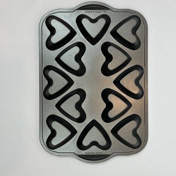 Nordic Ware Heart Tartlette Pan 12-Cup Heavy Cast Aluminum Nonstick NEW - Picture 8 of 12